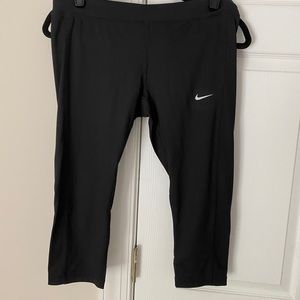 Cropped Nike Dri Fit Leggings
